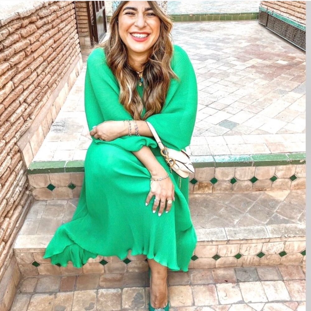 NWT ZARA BLOGGERS FAVORITE PLEATED SATIN DRESS - Picture 2 of 8